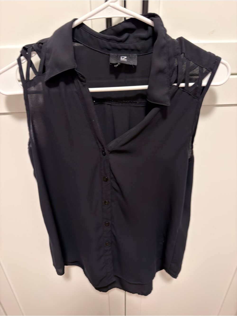 Iz Byer Black Sleeveless Button-Up Blouse with Lattice Shoulder Detail